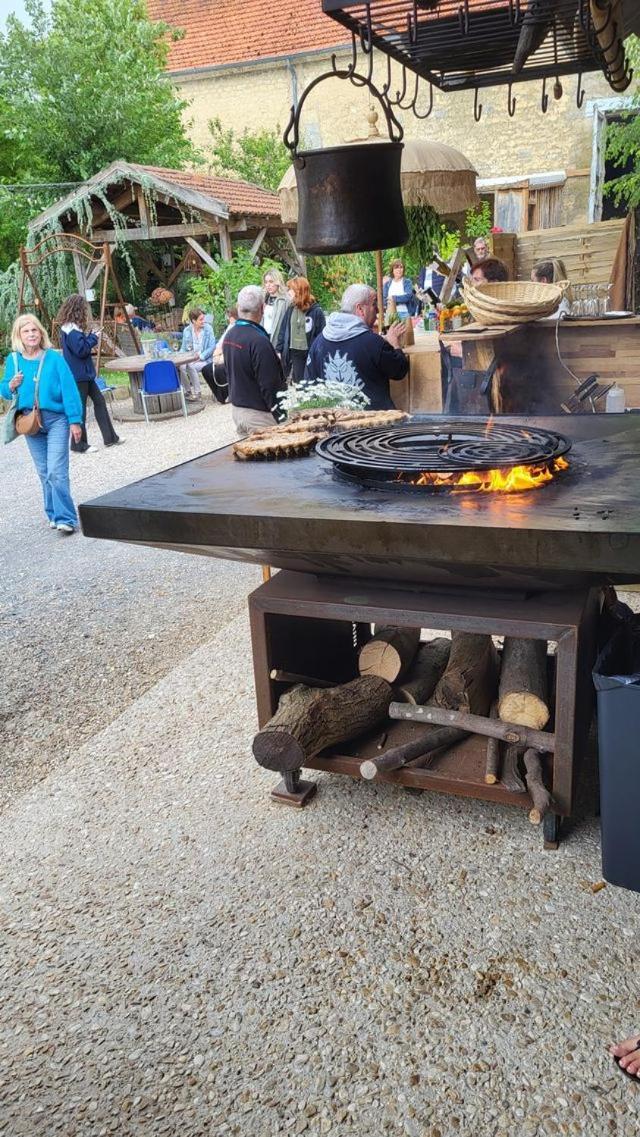 La Grange En Champagne Panzió Hermonville Kültér fotó